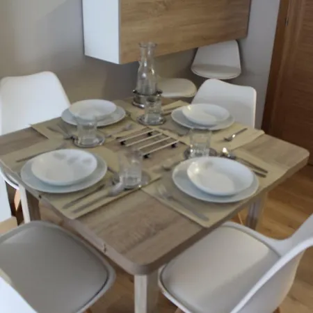 Apartment Rosalia De Castro, 41 - Centro - Vut-co-01904