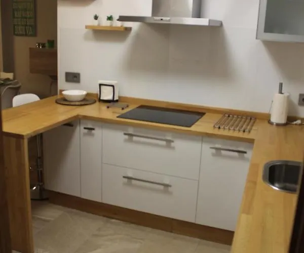 Rosalia De Castro, 41 - Centro - Vut-co-01904 * سانتياغو دي كومبوستيلا