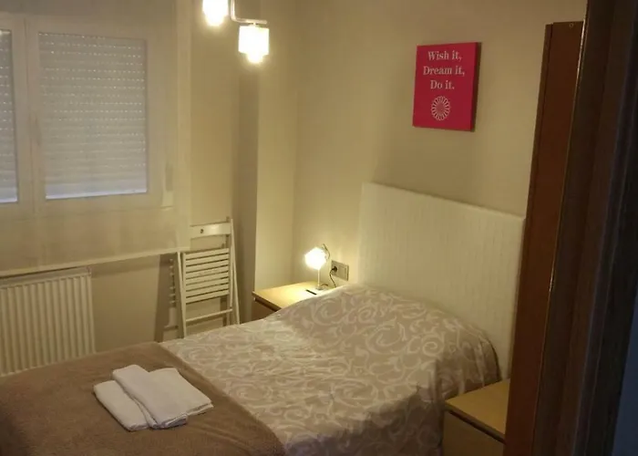 Rosalia De Castro, 41 - Centro - Vut-co-01904 * سانتياغو دي كومبوستيلا